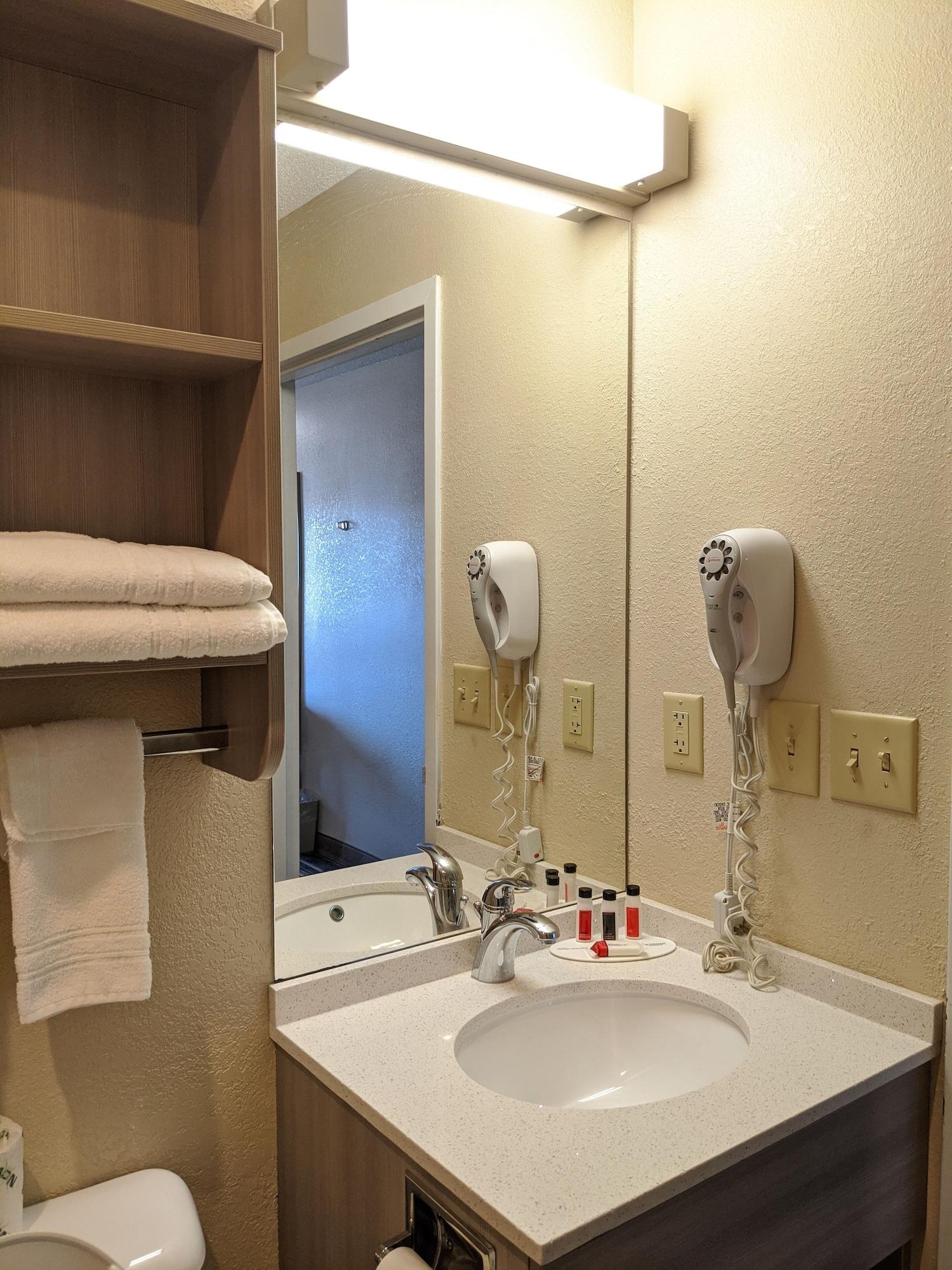 Microtel Inn Georgetown - Lexington North Exteriör bild