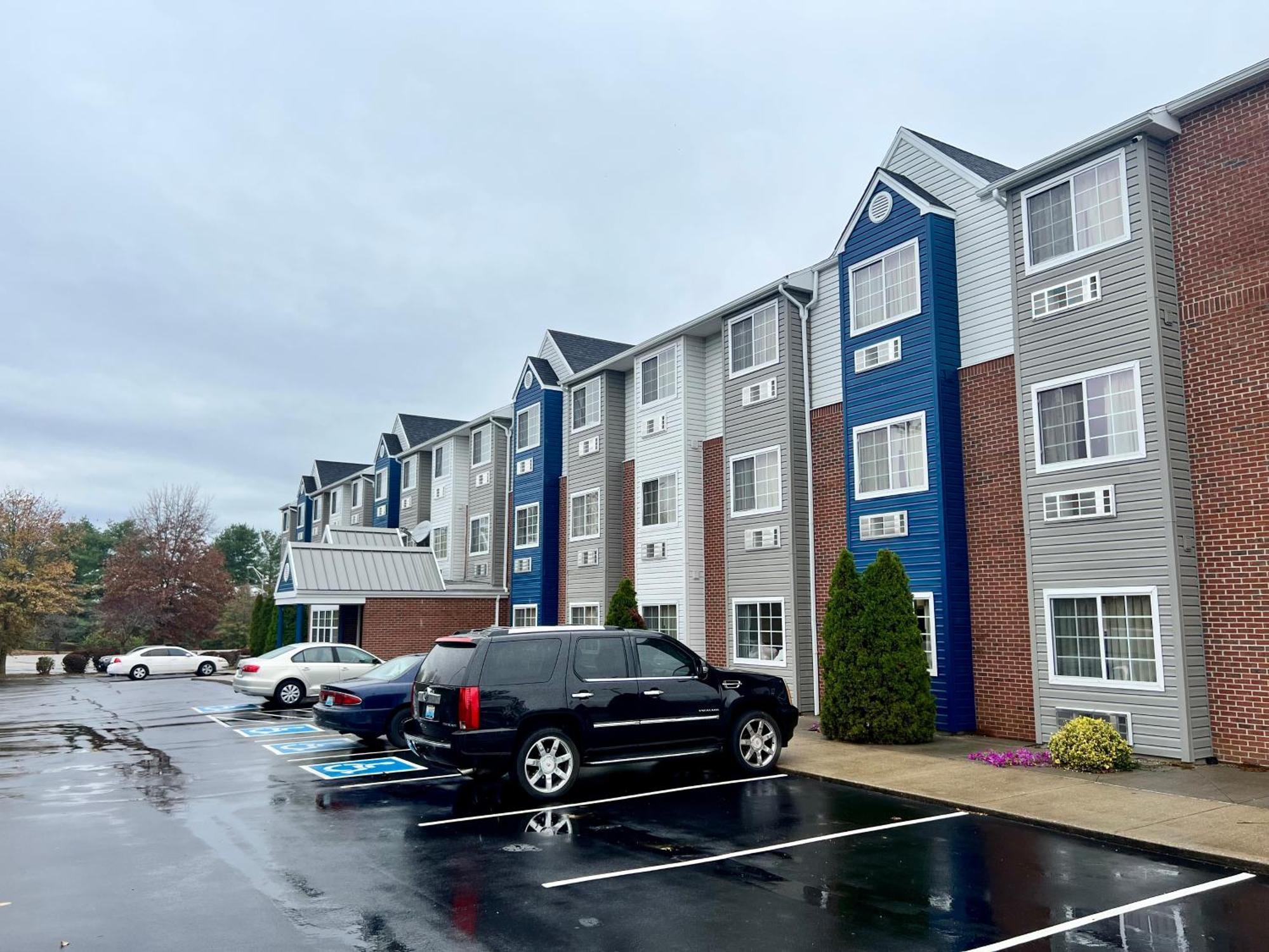 Microtel Inn Georgetown - Lexington North Exteriör bild