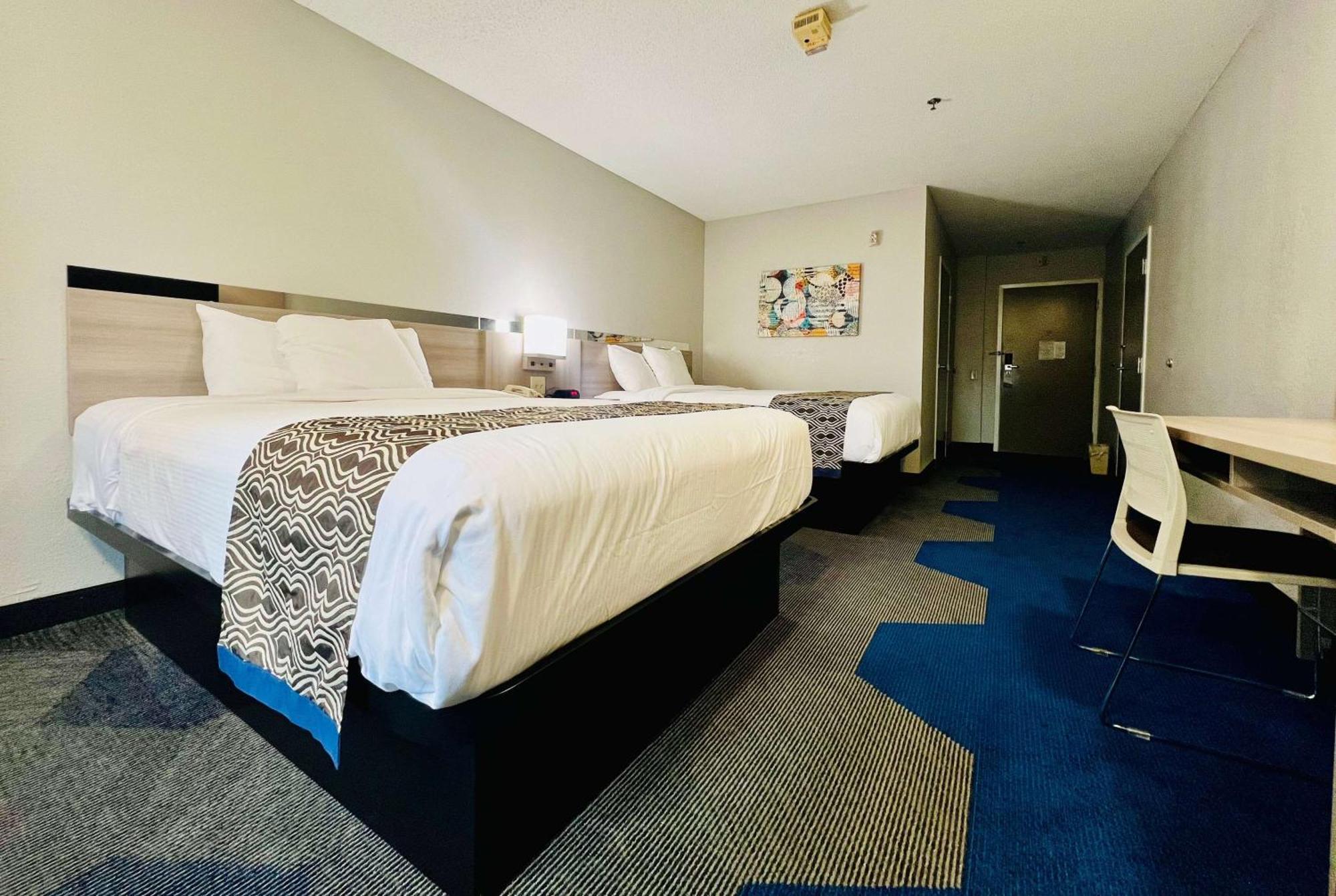 Microtel Inn Georgetown - Lexington North Exteriör bild