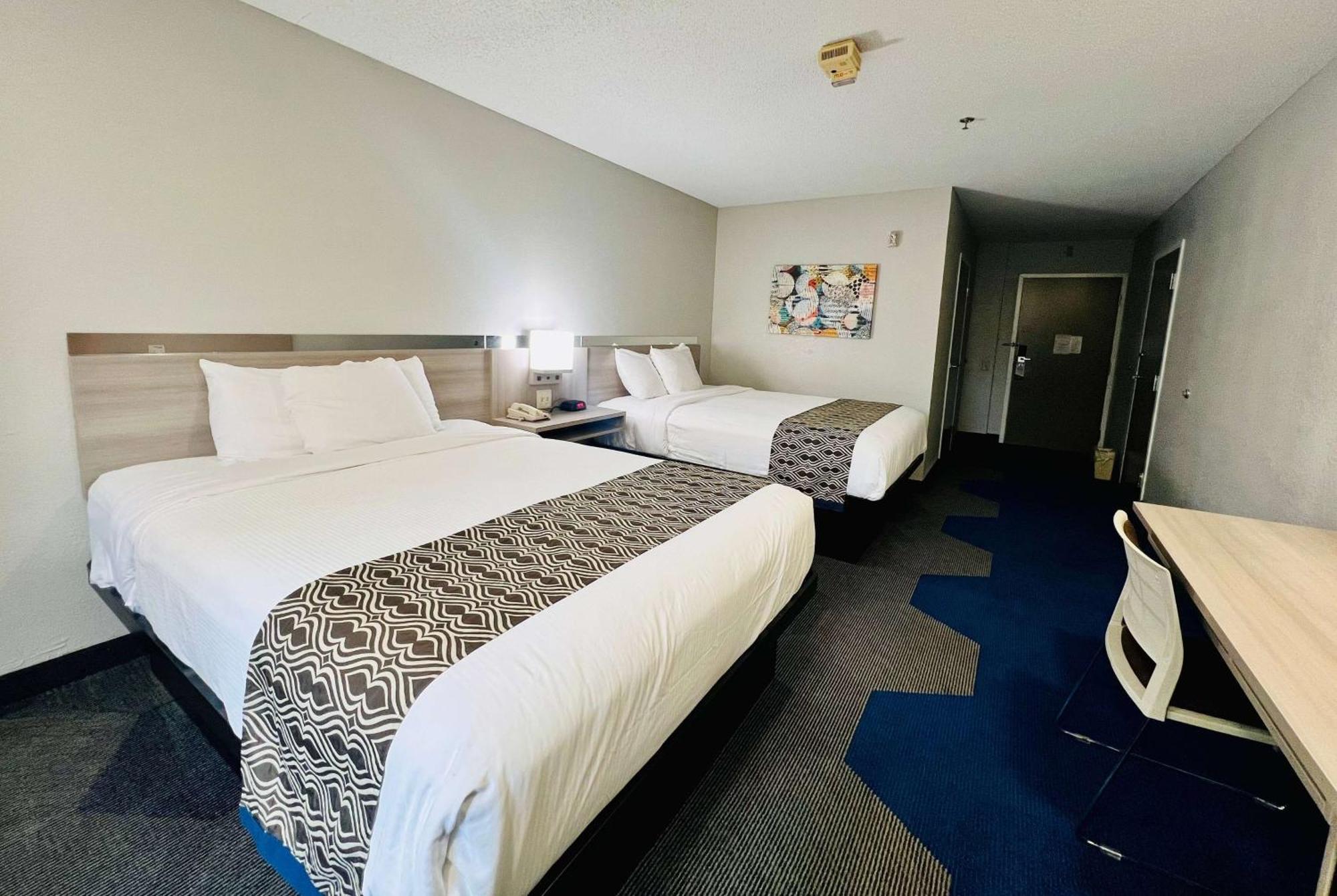 Microtel Inn Georgetown - Lexington North Exteriör bild
